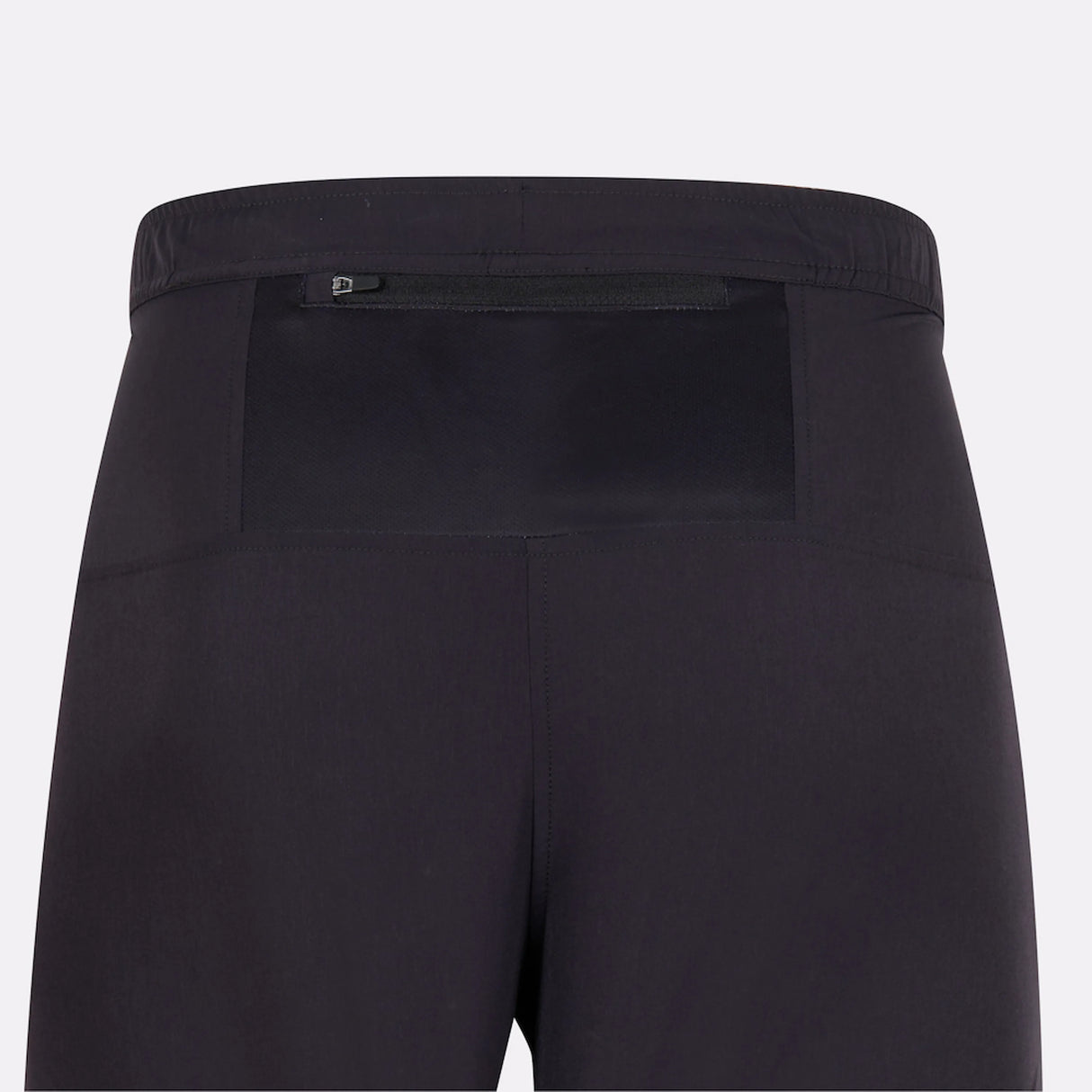 Short noir de sport rafraîchissant pour homme de dos