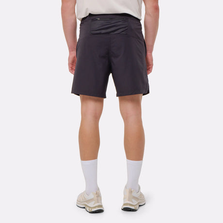 Short noir de sport rafraîchissant pour homme de dos